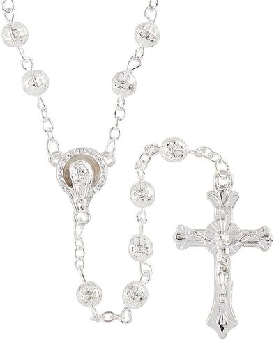 مجموعة مسبحة وصندوق المناولة الأولى للأولاد والبنات تتضمن صندوق مسبحة بمفصلات معدنية فضية مع تصميم الكأس والمضيف ومسبحة من الخرز الفضي in Kuwait