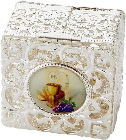 مجموعة مسبحة وصندوق المناولة الأولى للأولاد والبنات تتضمن صندوق مسبحة بمفصلات معدنية فضية مع تصميم الكأس والمضيف ومسبحة من الخرز الفضي in Kuwait