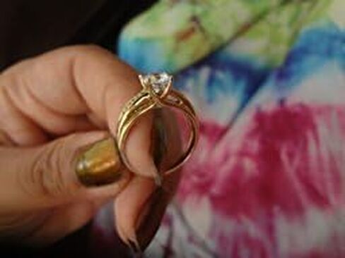 14k Yellow Gold SOLID Wedding Engagement Ring - Size 7 in Kuwait