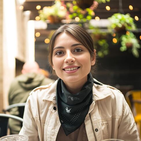 باندانا - منديل قطن 100%، وشاح رأس ناعم للاستخدام الخارجي للرجال والنساء - طيور أوريغامي (أسود) in Kuwait