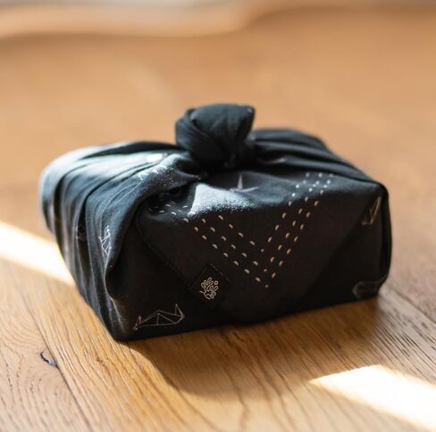 باندانا - منديل قطن 100%، وشاح رأس ناعم للاستخدام الخارجي للرجال والنساء - طيور أوريغامي (أسود) in Kuwait