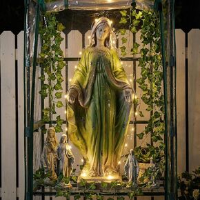 Jesus Good Shepherd Statue, 27.9'' H Large Jesus Statue Religious Decor, Large Garden Statues Yard Patio Deck Home Hallway Entryway Resin Sculpture Catholic Gift Figurine, White in Saudi Arabia