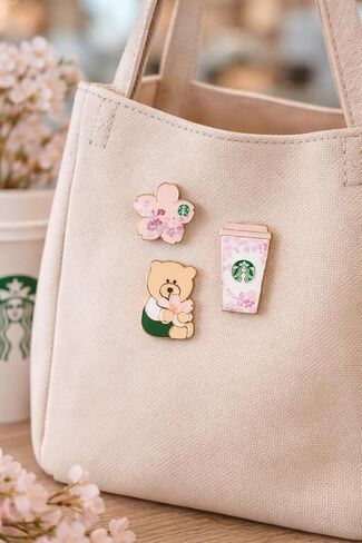 مجموعة دبابيس المينا Starbucks Cherry Blossom 2026 - مجموعة دبابيس ساكورا المكونة من 3 قطع مع تصميمات Bearista وBlossom وCoffee Cup، ودبابيس طية صدر السترة من مجموعة Starbucks Spring للحقائب والسترات والهدايا in Kuwait
