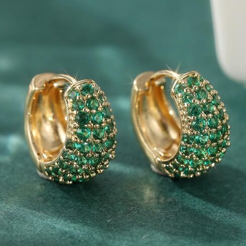 European and American Trendy Golden Color Hoop Stud Clip Earrings For Women Vintage Synthetic Green Zircon Women's Earrings Jewelry Wholesale in Saudi Arabia