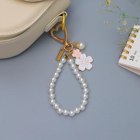 2 قطعة لطيف الكرز الفراولة اللؤلؤ سلاسل المفاتيح للنساء زهرة Kawaii حقيبة Charms محفظة اكسسوارات لحقائب اليد مفتاح السيارة in Saudi Arabia