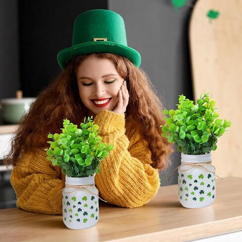 3 قطع ديكورات طاولة عيد القديس باتريك، برطمان شامروك ميسون مع مزهريات صغيرة من الأوكالبتوس الاصطناعي، قطع مركزية للنباتات الأيرلندية في يوم القديس باتريك، مدفأة المطبخ، ديكور الطاولة in Kuwait