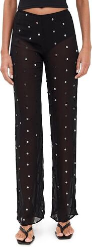 أرييل بانت في الترتر الأسود in Kuwait