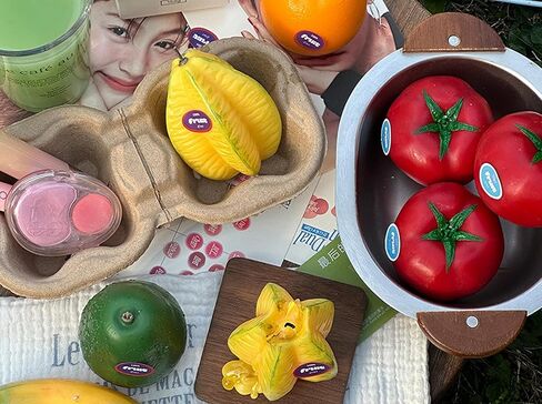 Tomato-Shaped Scented Candle,130G Realistic Red Fruit Design,Tomato Essential Oil,Natural Soy Wax Decorative Candle for Table Photo Prop Birthday,Perfect for Kitchen Decor & Joyful Gifting (Tomato) in Saudi Arabia