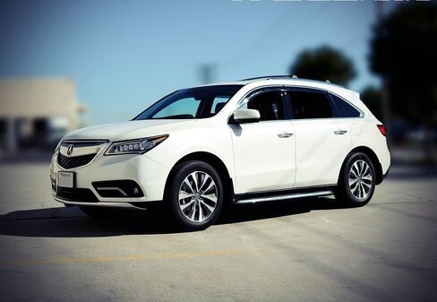 WellVisors Window Visors Wind Deflectors Compatible with Acura 2014-2020 MDX with Chrome Trim Rain Guards 3-847AC008 in Saudi Arabia