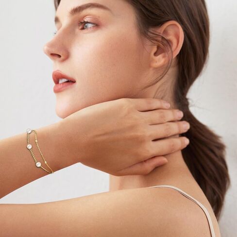 مجموعة مجوهرات اللؤلؤ للنساء أنيقة مطلية بالذهب بطبقات من اللؤلؤ الصناعي قلادة متدلية أقراط متدلية من اللؤلؤ الزجاجي مطرز بسلسلة أساور هدايا عيد الميلاد لوصيفة العروس in Kuwait