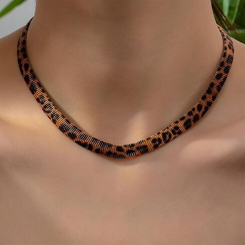 GIGB PBDK Chunky Brown Leopard Choker Necklace, Adjustable Snake Bone Chain Minimalist Exaggerated Necklace, Vintage Statement Thick Complex Outfits Accessory in Saudi Arabia
