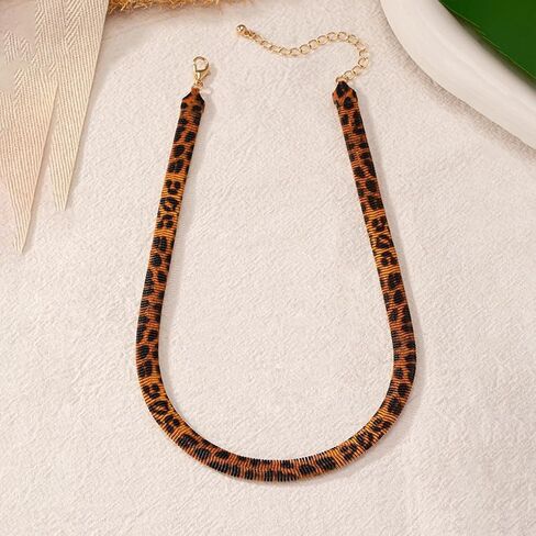 GIGB PBDK Chunky Brown Leopard Choker Necklace, Adjustable Snake Bone Chain Minimalist Exaggerated Necklace, Vintage Statement Thick Complex Outfits Accessory in Saudi Arabia