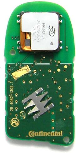 OEM Dodge Keyless Entry Remote Fob 5-Button Smart Proximity Key (معرف لجنة الاتصالات الفيدرالية: M3N-40821302 / P/N: 05026676) in Kuwait