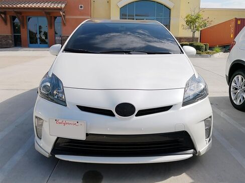 iJDMTOY No Drill Front Bumper Tow Hook License Plate Mounting Bracket Adapter Kit Compatible with 2010-2015 Toyota Prius (XW30) in Kuwait