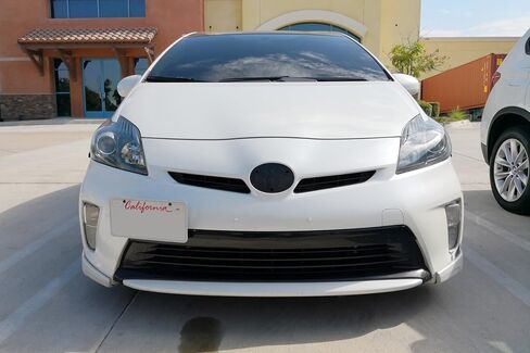 iJDMTOY No Drill Front Bumper Tow Hook License Plate Mounting Bracket Adapter Kit Compatible with 2010-2015 Toyota Prius (XW30) in Kuwait