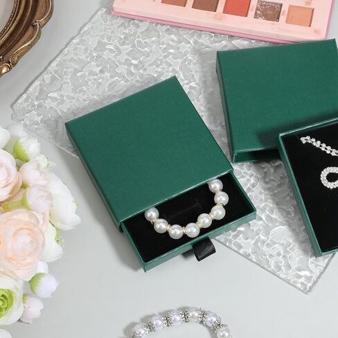 عبوتان من علب هدايا المجوهرات الصغيرة، صندوق هدايا القلادة، 3.5 × 3.5 × 0.7 بوصة، صناديق مجوهرات من الورق المقوى، صندوق هدايا سوار مربع لأساور القلادة والأقراط (أخضر) in Kuwait