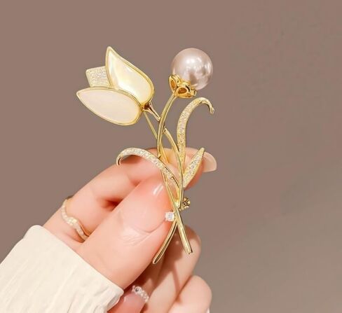Cute Tulip Flower Brooch Rhinestone Pearl Floral Pin for Women Fashion Elegant Botanical Flower Vintage Brooch Lapel Pin Tulip brooch Wedding Banquet Gift in Saudi Arabia