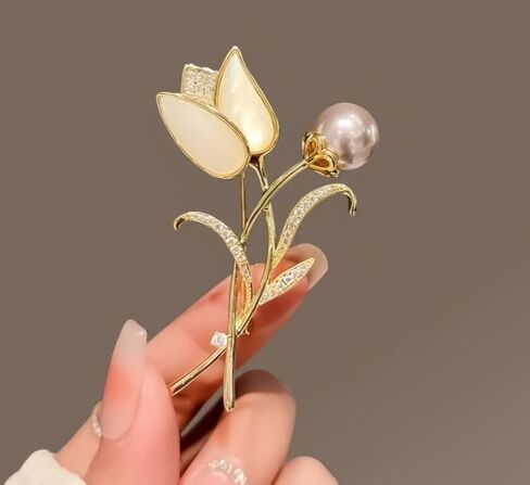 Cute Tulip Flower Brooch Rhinestone Pearl Floral Pin for Women Fashion Elegant Botanical Flower Vintage Brooch Lapel Pin Tulip brooch Wedding Banquet Gift in Saudi Arabia