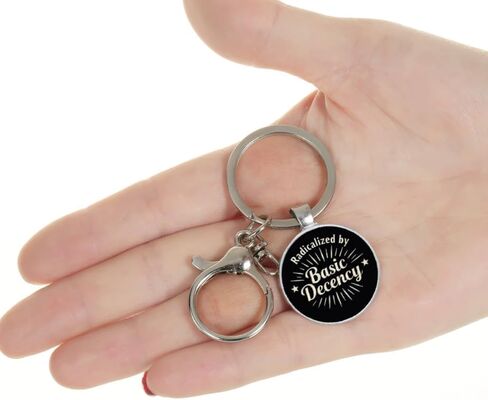 2 سلسلة مفاتيح ملهمة، قلادة اقتباس "متطرفة من خلال الحشمة الأساسية"، حلقة مفاتيح من سبائك الزنك مع مشبك جراد البحر وقبة زجاجية كريستالية، هدية سلسلة مفاتيح ذات موقف بسيط in Kuwait