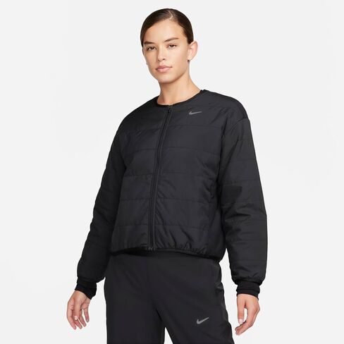 سترة ركض فضفاضة للنساء من Nike Therma-FIT Swift ذات تعبئة صناعية باللون الأسود in Saudi Arabia