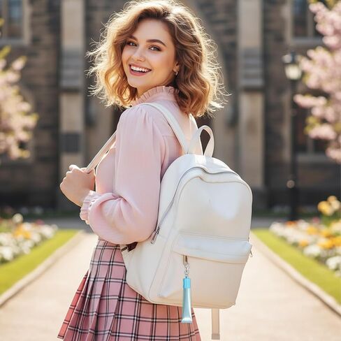 6 قطع من سلسلة مفاتيح ملمع الشفاه، سلسلة مفاتيح حامل ملمع الشفاه من السيليكون، سلاسل مفاتيح ملونة قابلة للحمل بغطاء ملمع الشفاه للمحفظة والمحفظة وحقيبة الظهر وإكسسوارات المفاتيح الساحرة، 6 ألوان in Kuwait