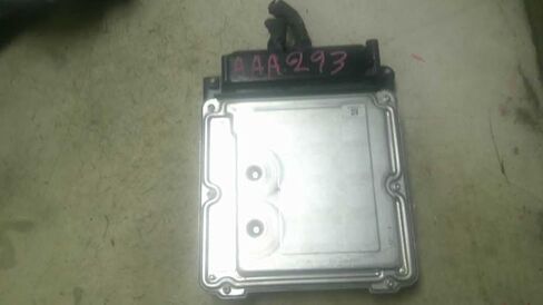 وحدة التحكم في المحرك ECM 2.0L تناسب 14-15 متوافقة مع Audi TT 8J0 907 115 BG 8J0907115BG in Saudi Arabia