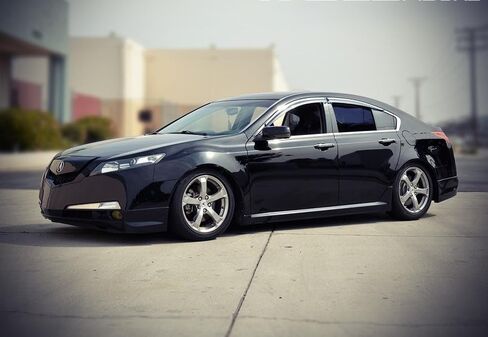 أقنعة نافذة WellVisors منحرفة للرياح متوافقة مع Acura 2009-2014 TL سيدان مع واقيات مطر من الكروم 3-847AC006 in Saudi Arabia