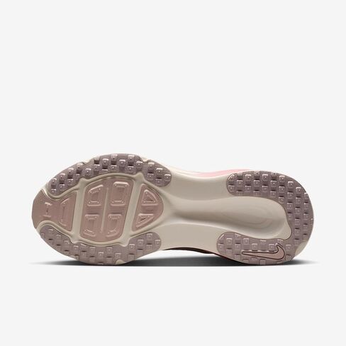 حذاء الجري Vomero 18 للنساء من Nike (أحمر طمي/أحمر ستاردست/بلاتيني بنفسجي/طباشير) in Kuwait