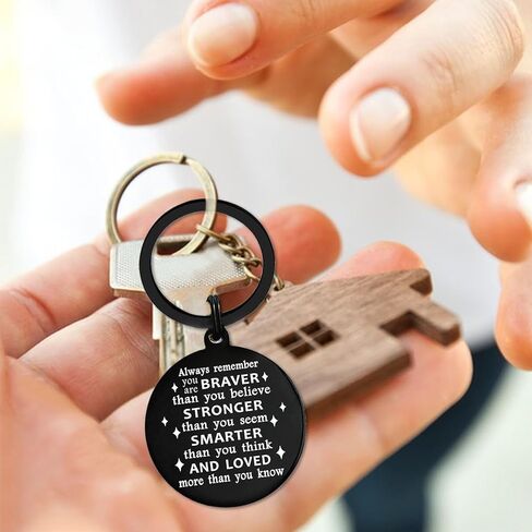 EE&YU Cute Penguin Gifts for Women Men - Funny Penguin Lover Birthday Graduation Decorations Keychain for Girls Boys in Kuwait