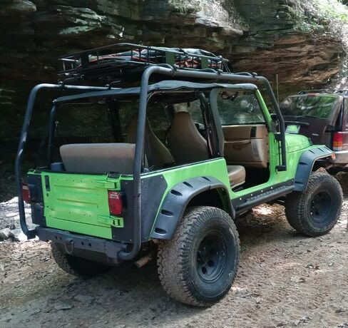 ECOTRIC Top Roof Rack Compatible with 1997-2006 Jeep Wrangler TJ, Rubicon Textured Black Upper in Saudi Arabia