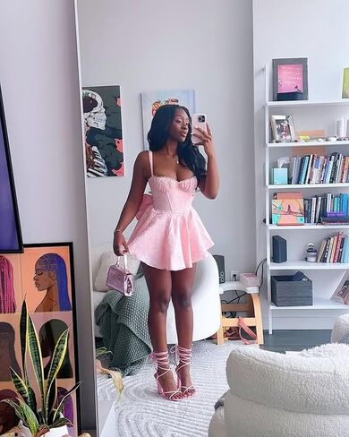 BONOYUER Satin Homecoming Dresses for Teens Short Prom Dress with Bow Cute Corset Birthday Party Gown in Saudi Arabia