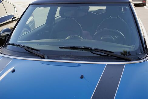 TuningPros WBMP-15-15 Metal Frame Windshield Wiper Blade For Bayonet Arm, Pin Arm and J Hook, 15" (375mm) Driver Side & 15" (375mm) Passenger Side, Set of 2 in Saudi Arabia