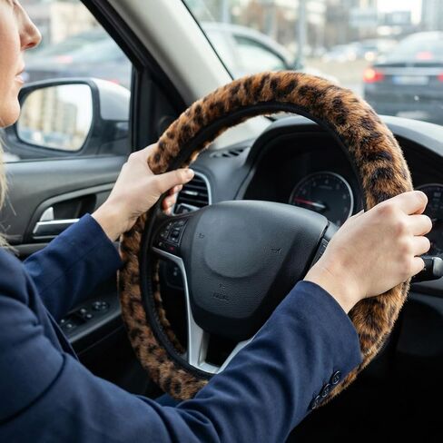 Brown Leopard Print Fuzzy Steering Wheel Cover for Women, Universal 15 Inch Fur Steering Wheel Cover Fit Auto, Vehicle Wheels Protector Cheetah Print Car Accessories- 1 Pc in Kuwait