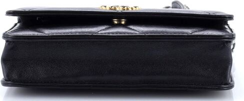 محفظة CHANEL Pre-Loved 19 على سلسلة من جلد الحمل المبطن، باللون الأسود in Kuwait