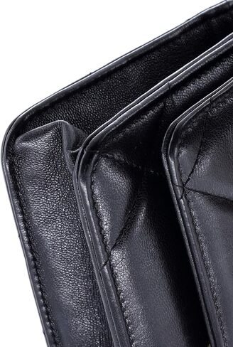 محفظة CHANEL Pre-Loved 19 على سلسلة من جلد الحمل المبطن، باللون الأسود in Kuwait