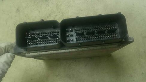 Engine ECM Control Module 2.0L Fits 08-11 Golf GTI 1K0 907 115 S 1K0907115S in Saudi Arabia