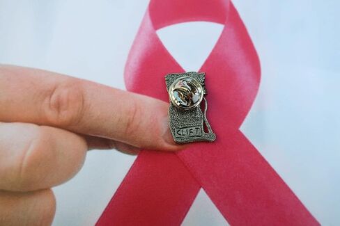 Jim Clift Design Breast Cancer Awareness Lapel Pin in Kuwait