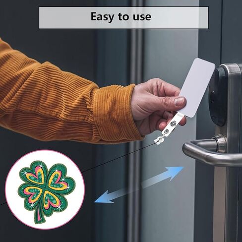 شارة عيد القديس باتريك، بكرة لامعة خضراء بأربع أوراق البرسيم، شارة أكريليك لبطاقة الهوية، شارة قابلة للسحب، مشبك التمساح، الممرضات، الأطباء، المكتب، العامل الاجتماعي، الطالب، الزميل in Kuwait