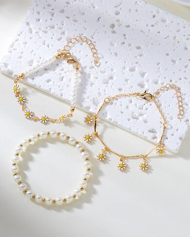Layered Daisy Bracelets for Women Gold Daisy Pearl Bracelets Stackable Boho Sunflower Chainlets Spring Summer Jewelry Gifts for Her in Saudi Arabia