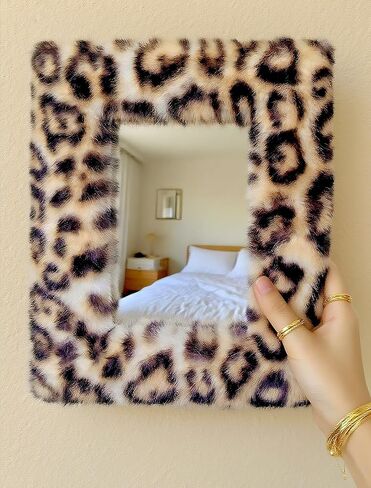 مرآة مكياج صغيرة رائعة للمكتب والجدار، مرآة حائط مكتب ذهبية، Y2K 2000S طباعة الفهد الفهد ستوكهولم ديكور المنزل لغرفة النوم الجمالية in Kuwait