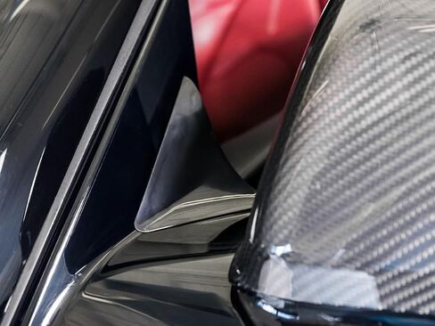 عاكس الرياح AWE لسيارة Toyota GR Supra in Kuwait