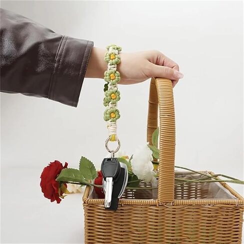Green Macrame Wristlet Keychain,Cute Daisy Key Chains Women for Car Keys Boho Flower Keychains Handmade Bracelet for Keys Accessories in Saudi Arabia