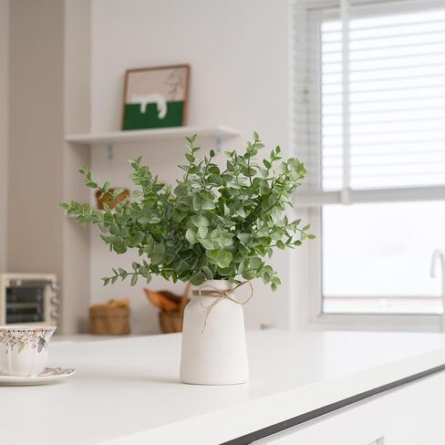 ينبع الأوكالبتوس الاصطناعي في مزهرية سيراميك بيضاء مضلعة، نباتات خضراء واقعية 14 بوصة ترتيبات نباتات صناعية ديكور منزلي قطع مركزية لحفلات الزفاف in Kuwait