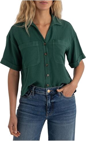 KUT from the Kloth Brianna - Boxy Button Front Shirt with Short Sleeve & Pocket in Saudi Arabia