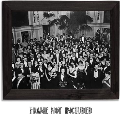 طباعة غير مؤطرة لفندق The Shining Overlook مقاس 11 × 14 - صورة عتيقة لقاعة الرقص المسكونة باللون البني الداكن، فن جداري قوطي باللونين الأسود والأبيض، ملصق ريفي قديم للنزل، أو المقصورة، أو البار، أو الحانة، أو الحانة، أو ديكور كهف الرجل in Saudi Arabia