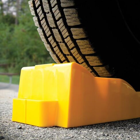 Camco Camper/RV Tri-Leveler - Features Durable Lightweight Trailer Ramp Design w/Non-Slip Surface & Built-in Handle - Up to 3-7/8" of Lift for RV Leveling - 3,500 lb Load Capacity (21027) in Saudi Arabia