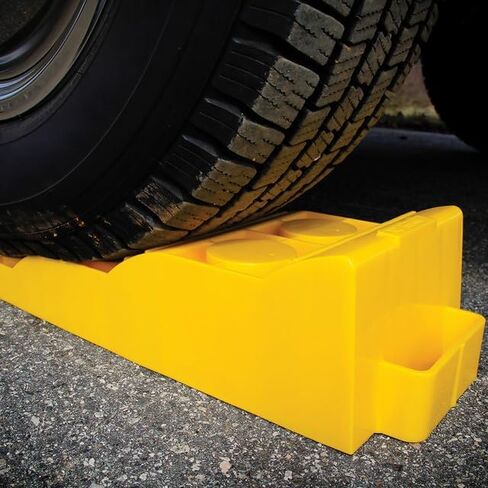 Camco Camper/RV Tri-Leveler - Features Durable Lightweight Trailer Ramp Design w/Non-Slip Surface & Built-in Handle - Up to 3-7/8" of Lift for RV Leveling - 3,500 lb Load Capacity (21027) in Saudi Arabia