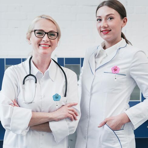 3 قطع من بكرة شارة زهرة الكركديه اللطيفة، بكرات حامل شارة ممرضة ممتعة قابلة للسحب، علامة اسم لامعة من الأكريليك، معرف التمساح الطبي، مشبك حامل شارة طبية للممرضة، معلم العمل، مكتب الطالب RN in Kuwait