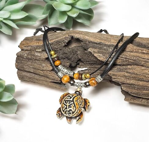 Resin Coqui Taino Sun Double Layer Necklace Best Friends Carving Sea Turtles Pendant Necklaces Hawaiian Surfer Lucky Amulet Jewelry for Women Men Unisex in Saudi Arabia