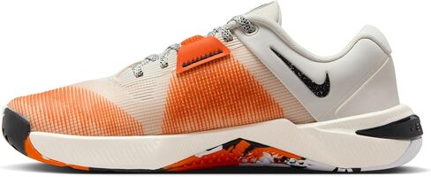 حذاء التمرينات النسائية Nike Metcon 10 (لؤلؤ ناعم/برتقالي آمن/أسود) in Saudi Arabia